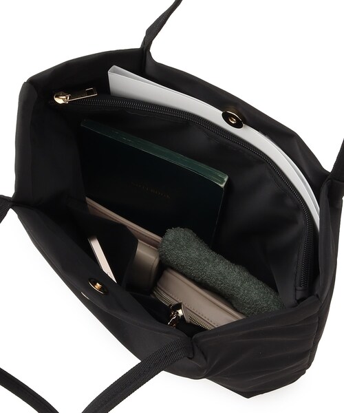 ITS'DEMO（イッツデモ）の「◆【通勤／A4対応】タックハンドル仕切り薄マチトート（トートバッグ・レディース・ライトグレー/ベージュ/ライトパープル/アイボリー/ブラック・00）」の18枚目の写真