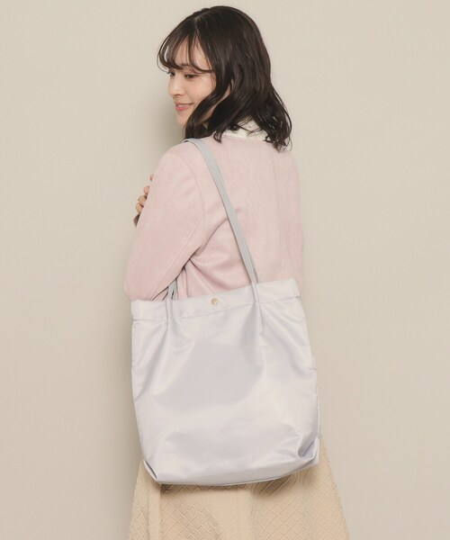 ITS'DEMO（イッツデモ）の「◆【通勤／A4対応】タックハンドル仕切り薄マチトート（トートバッグ・レディース・ライトグレー/ベージュ/ライトパープル/アイボリー/ブラック・00）」の13枚目の写真