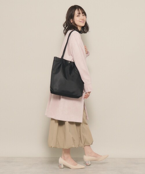 ITS'DEMO（イッツデモ）の「◆【通勤／A4対応】タックハンドル仕切り薄マチトート（トートバッグ・レディース・ライトグレー/ベージュ/ライトパープル/アイボリー/ブラック・00）」の6枚目の写真