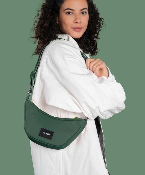 pacsafe(パックセーフ)の「pacsafe/パックセーフ GO Lunar Crossbody/ルナークロスボディ(ショルダーバッグ・メンズ・ブラック/ミント/グレー/グリーン・FREE)」の1枚目の写真