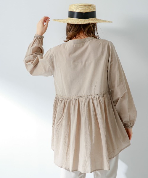 URBAN RESEARCH Sonny Label(アーバンリサーチサニーレーベル)の「エアリーコットンエンブロイダリーブラウス(シャツ/ブラウス・レディース・ベージュ/オフホワイト/ブルー/ブラック・FREE)」の17枚目の写真