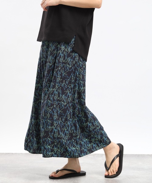 GLOBAL WORK Smile Seed Store（グローバルワーク スマイルシードストア）の「レーヨンフレアワイドパンツ/117078（その他パンツ・レディース・ダークグレー/アイボリー/ホワイト系その他7/オフホワイト/ブルー系その他7/ホワイト系その他2・SMALL/MEDIUM/LARGE/X-LARGE）」の6枚目の写真