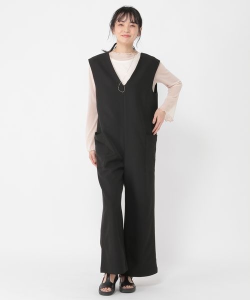 《ウタオ》Vネックオールインワン