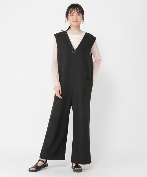 《ウタオ》Vネックオールインワン