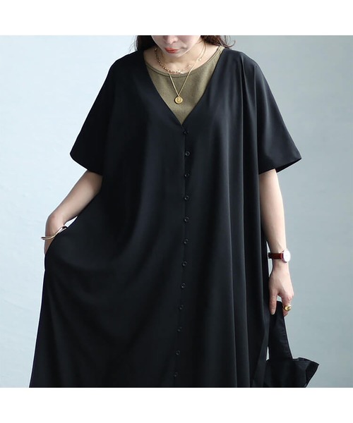 GOLDJAPAN(ゴールドジャパン)の「Vネックワイドロングワンピース【大きいサイズ対応】(ワンピース・レディース・ブラック/グリーン・LL~3L/4L~5L)」の9枚目の写真