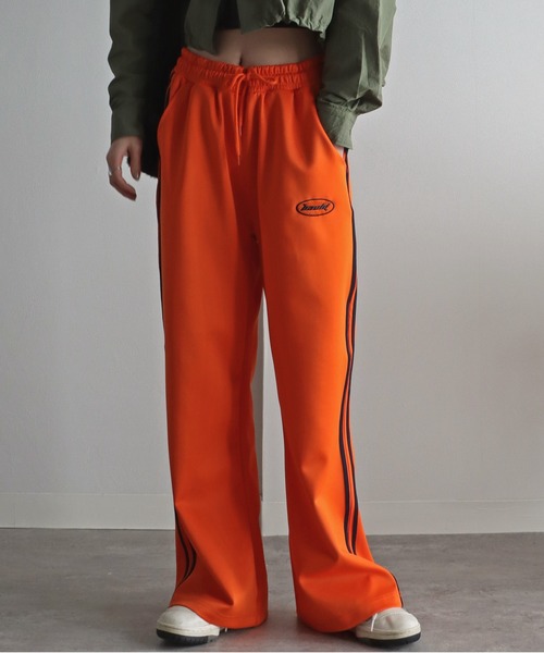 COURO（コウロ）の「サイドライントラックパンツ（その他パンツ・レディース・アイボリー/ブラック/オレンジ・S/M/L/XL）」の3枚目の写真