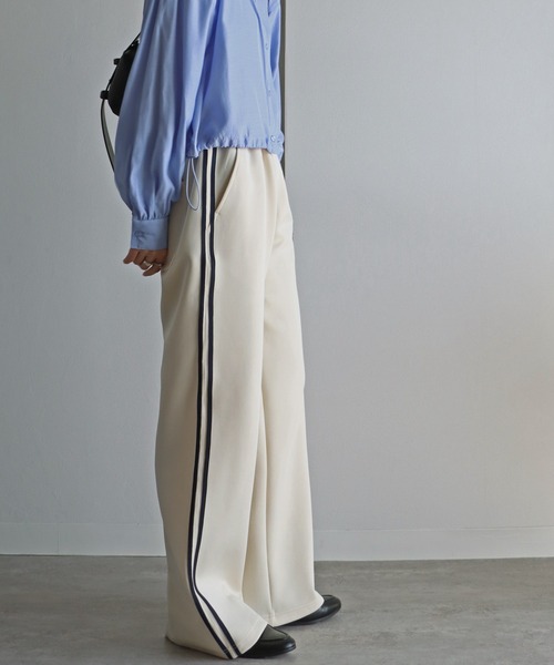 COURO（コウロ）の「サイドライントラックパンツ（その他パンツ・レディース・アイボリー/ブラック/オレンジ・S/M/L/XL）」の6枚目の写真