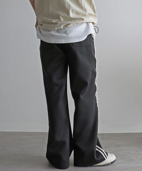 COURO（コウロ）の「サイドライントラックパンツ（その他パンツ・レディース・アイボリー/ブラック/オレンジ・S/M/L/XL）」の11枚目の写真