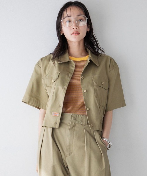 LOWRYS FARM(ローリーズファーム)の「DickiesショートシャツSS(シャツ/ブラウス・レディース・ベージュ/ブラック/ネイビー・FREE)」の1枚目の写真