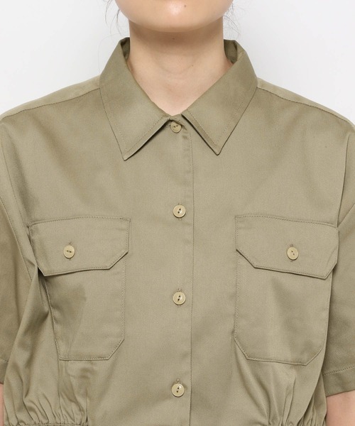 LOWRYS FARM(ローリーズファーム)の「DickiesショートシャツSS(シャツ/ブラウス・レディース・ベージュ/ブラック/ネイビー・FREE)」の7枚目の写真