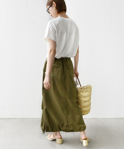 SHIPS(シップス)の「【WEB限定】〈手洗い可能〉バリエーション ロゴ 刺繍 プリントTEE(Tシャツ/カットソー・レディース・ホワイト系その他/ホワイト系/オフホワイト/チャコールグレー/ホワイト/ライトホワイト・ONE SIZE)」の15枚目の写真
