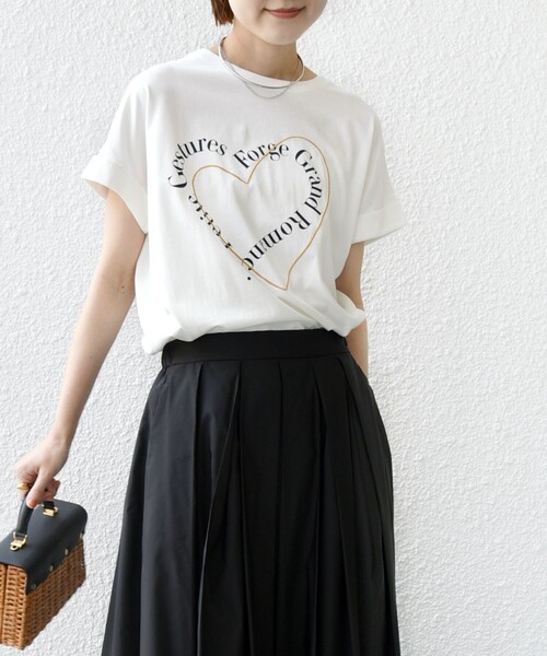 SHIPS（シップス）の「【WEB限定】〈手洗い可能〉バリエーション ロゴ 刺繍 プリントTEE（Tシャツ/カットソー・レディース・ホワイト系その他/ホワイト系/オフホワイト/チャコールグレー/ホワイト/ライトホワイト・ONE SIZE）」の22枚目の写真