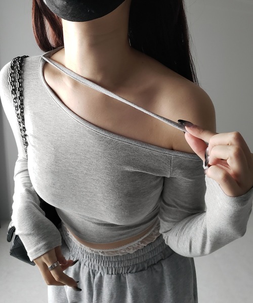 me+em select（ミームセレクト）の「【 ３color 】ストラップワンショルダーショートカットソートップス ／ strap one shoulder short cutsew tops（Tシャツ/カットソー・レディース・ホワイト/ブラック/グレー・FREE）」の21枚目の写真