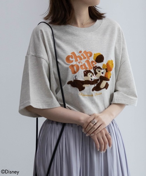 Disney（ディズニー）の「Disney サガラ刺繍Ｔシャツ 綿100%（Tシャツ/カットソー・レディース・ベージュ系1/チャコールグレー/ベージュ系/ベージュ・フリー）」の4枚目の写真