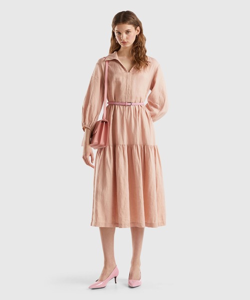 BENETTON (UNITED COLORS OF BENETTON)（ベネトンユナイテッドカラーズオブベネトン）の「リネン100％襟付き長袖ティアードロングワンピース（ワンピース・レディース・ピンクベージュ/カーキ/ブラック/ライトベージュ・X-SMALL/MEDIUM/SMALL/XX-SMALL）」の15枚目の写真