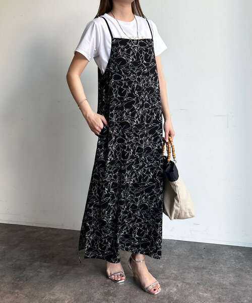 Chez toi(シェトワ)の「【前後2WAY】フルーツ柄キャミワンピース(ワンピース・レディース・キャメル/ブラック/オフホワイト・FREE)」の3枚目の写真