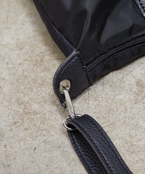 favori（ファヴォリ）の「EM:favori モロニ　2WAYトート　ファスナー＋フラップトート　海外旅行バッグ　スリ対策バッグ　 スリ防止バッグ（トートバッグ・レディース・レオパード/ベージュ/ブラック/カーキ・FREE）」の20枚目の写真