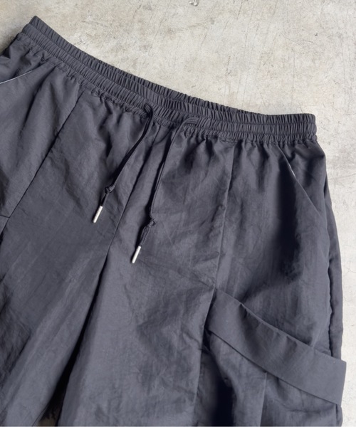 COMMON WARE(コモンウェアー)の「COMMONWARE:ナイロンワッシャー カーゴショーツ(カーゴパンツ・メンズ・ブラック/カーキ/ベージュ・XL/L/M)」の16枚目の写真