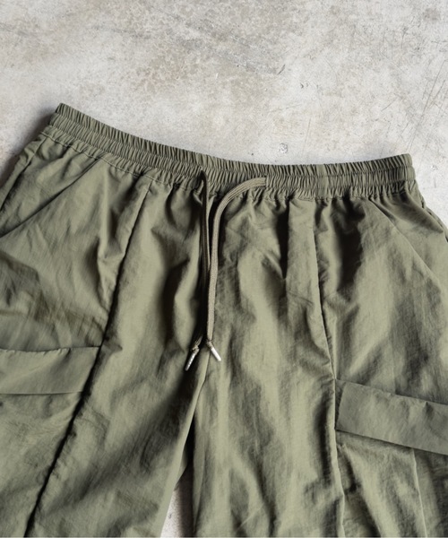 COMMON WARE(コモンウェアー)の「COMMONWARE:ナイロンワッシャー カーゴショーツ(カーゴパンツ・メンズ・ブラック/カーキ/ベージュ・XL/L/M)」の20枚目の写真