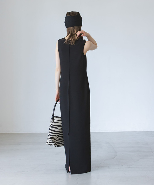 Noble（ノーブル）の「ニットジョーゼットニュアンスネックワンピース（ワンピース・レディース・ブラック/ベージュ・FREE）」の5枚目の写真