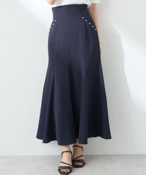 earth music&ecology(アースミュージックアンドエコロジー)の「パール付きマーメイドスカート(スカート・レディース・ダークネイビー/ブルー/その他8・M/S)」の2枚目の写真