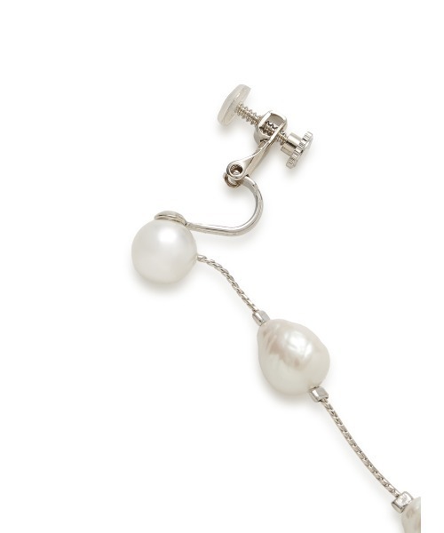 FRAY I.D（フレイアイディー）の「ガラスパールナローチェーンイヤリング（イヤリング・レディース・シルバー/ゴールド・FREE）」の4枚目の写真