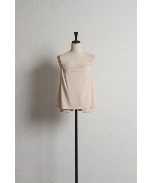 tocco closet(トッコ クローゼット)の「キャミソール付きパールボタン配色ラッフルフリルオーガンジーブラウス(シャツ/ブラウス・レディース・グレイッシュブルー/ベージュ/ネイビー・M)」の14枚目の写真