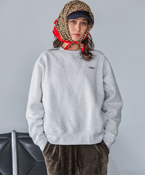 HEREIAM(ヘレイアム)の「【HEREIAM】ユニセックス/ワッペンロゴ裏起毛トレーナー(スウェット・レディース・モスグリーン/ブラック/ヘザーグレー/バイオレット・MEDIUM/LARGE)」の21枚目の写真