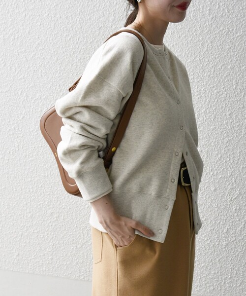 SHIPS any(シップス エニィ)の「【WEB限定】SHIPS any: USA コットン 裏起毛 コンパクト スナップ カーディガン(カーディガン/ボレロ・レディース・キャメル/ライトグレー/ワイン/ブラック/ナチュラル/レッド/ブラウン・ONE SIZE)」の22枚目の写真