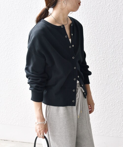 SHIPS any(シップス エニィ)の「【WEB限定】SHIPS any: USA コットン 裏起毛 コンパクト スナップ カーディガン(カーディガン/ボレロ・レディース・キャメル/ライトグレー/ワイン/ブラック/ナチュラル/レッド/ブラウン・ONE SIZE)」の17枚目の写真