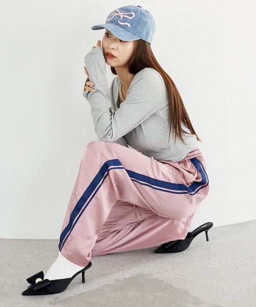 パンツ Lien PUBLUX（パブリュクス）の「PUBLUX/パブリュクス ライン入サテンパンツ