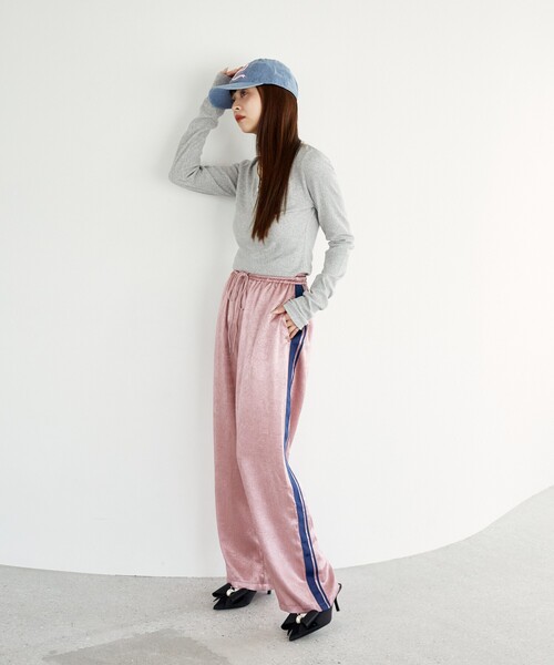 LEINWÄNDE サテンパンツ PUBLUX（パブリュクス）の「PUBLUX/パブリュクス ライン入サテン
