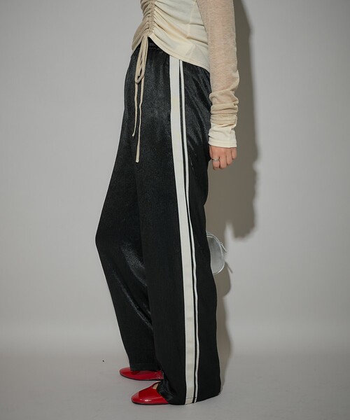 PUBLUX(パブリュクス)の「PUBLUX/パブリュクス ライン入サテンパンツ 限定展開(その他パンツ・レディース・グレー/ブラック/ピンク・フリ-)」の10枚目の写真