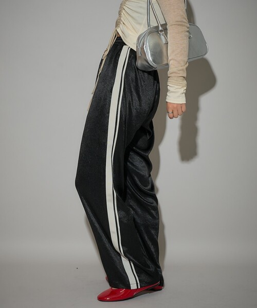 PUBLUX(パブリュクス)の「PUBLUX/パブリュクス ライン入サテンパンツ 限定展開(その他パンツ・レディース・グレー/ブラック/ピンク・フリ-)」の13枚目の写真