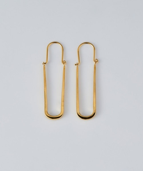 YArKA（ヤーカ）の「【YArKA/ヤーカ】rectangle without corners earing(pierce)[twrp4] /  丸み長方形ピアス（ピアス（両耳用）・メンズ・ゴールド・FREE）」の4枚目の写真