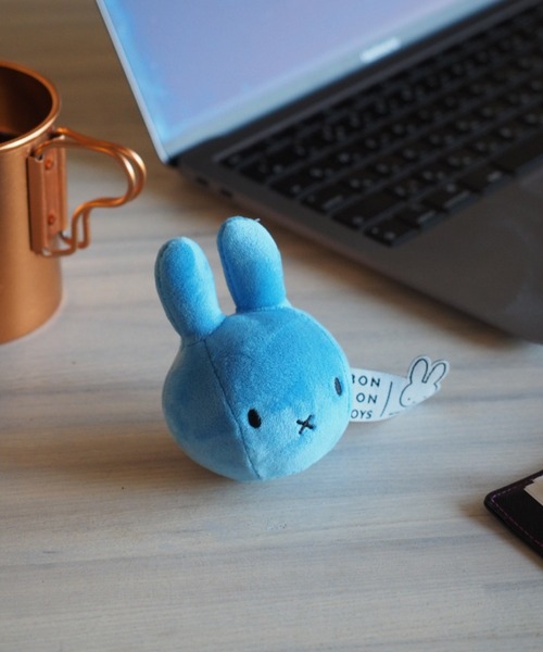 Dick Bruna（ディックブルーナ）の「BON TON TOYS 9cm Miffy Squish Ball（インテリア雑貨・レディース・ブルー/フューシャピンク/ラベンダー・FREE）」の2枚目の写真