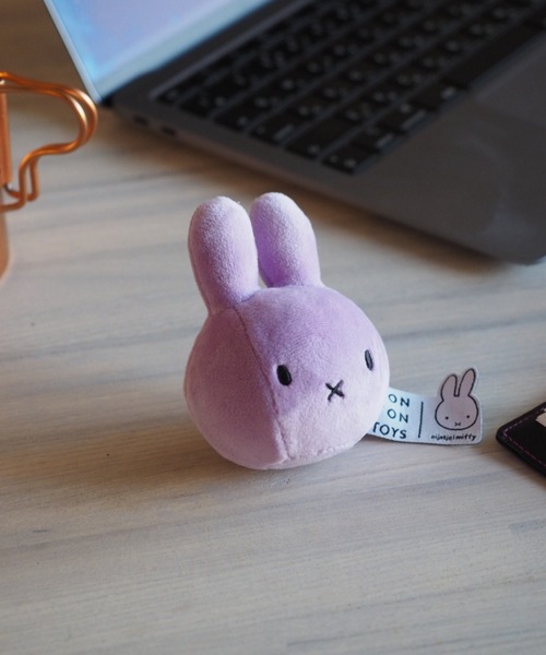 Dick Bruna（ディックブルーナ）の「BON TON TOYS 9cm Miffy Squish Ball（インテリア雑貨・レディース・ブルー/フューシャピンク/ラベンダー・FREE）」の4枚目の写真