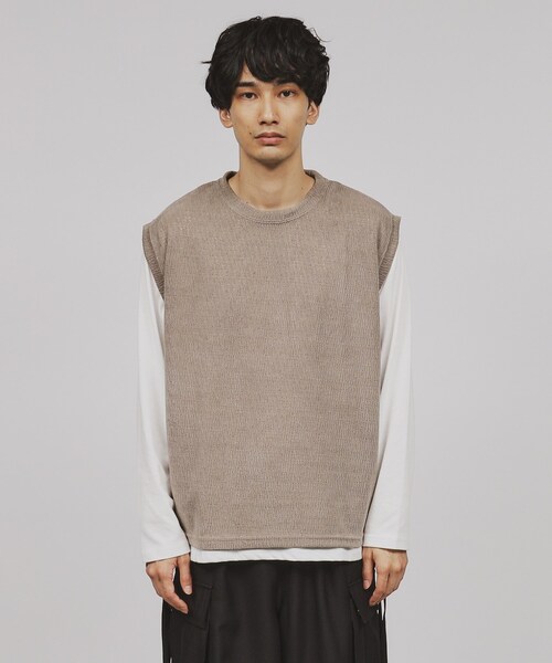 tk.TAKEO KIKUCHI(ティーケータケオキクチ)の「◆【2点セット】モールベスト&カットソー(ベスト・メンズ・チャコールグレー/サンドベージュ/ネイビー・04/03/02)」の4枚目の写真