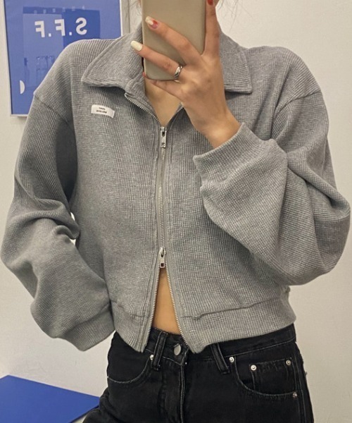 Vipoa(ヴィポア)の「ジップアップサーマルトップス(Tシャツ/カットソー・レディース・ホワイト/ブラック/グレー・FREE)」の10枚目の写真
