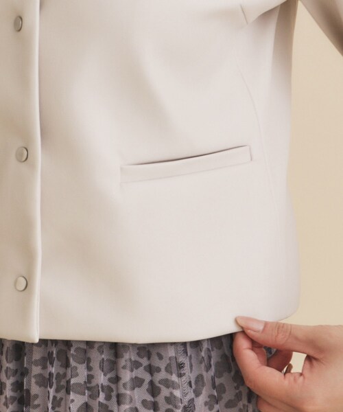 ファー&レザー 裏地地図柄 異素材ドッキング ノーカラージャケット 短丈ブルゾン ファー&レザー 裏地地図柄 異素材ドッキング ノーカラージャケット 短