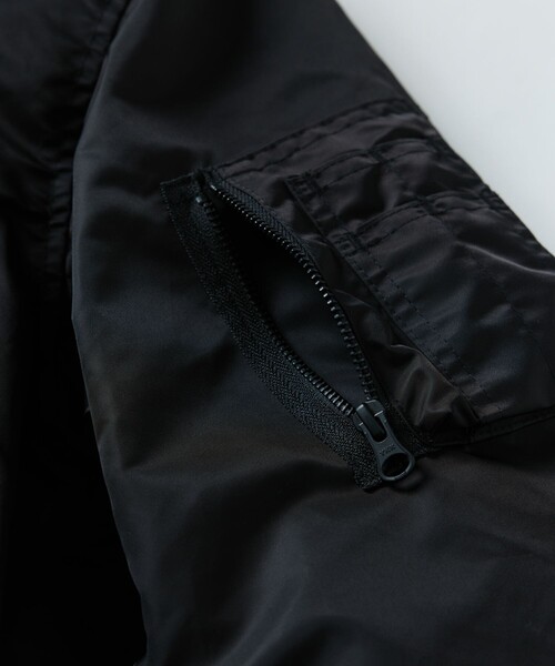 FREAK'S STORE（フリークスストア）の「限定展開 MR HEARTS/ミスターハーツ MR HEARTS/ミスターハーツ SHORT LENGTH MA-1（MA-1・メンズ・ブラック/オリーブ・SMALL/MEDIUM/LARGE）」の3枚目の写真