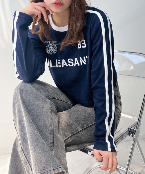 AS KNOW AS plus（アズノゥアズプラス）の「◇袖ラインゲームシャツ ロゴ刺繍 テレコリブプルオーバー（Tシャツ/カットソー・レディース・チャコールグレー/アイボリー/グリーン/レッド/ベージュ系/グレー系/アイボリー系/ネイビー系・FREE）」の7枚目の写真