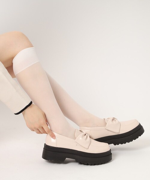cs T&P(シーエスティーアンドピー)の「リボンローファー(パンプス・レディース・ブラック系1/アイボリー系1・S/LL/M/L)」の12枚目の写真