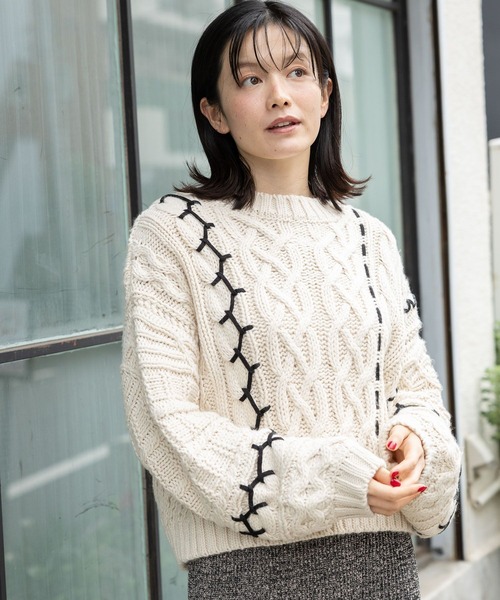 niko and...(ニコアンド)の「ケーブルステッチニットプルオーバー(ニット/セーター・レディース・ライトグリーン/アイボリー/ブラック/グレー・MEDIUM/LARGE)」の17枚目の写真