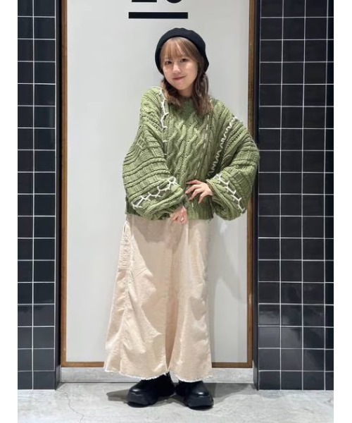 niko and...(ニコアンド)の「ケーブルステッチニットプルオーバー(ニット/セーター・レディース・ライトグリーン/アイボリー/ブラック/グレー・MEDIUM/LARGE)」の5枚目の写真