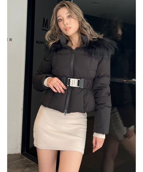 GYDA(ジェイダ)の「GYGYベルト付きショートダウンコート(ダウンジャケット/コート・レディース・ブラック・FREE)」の2枚目の写真