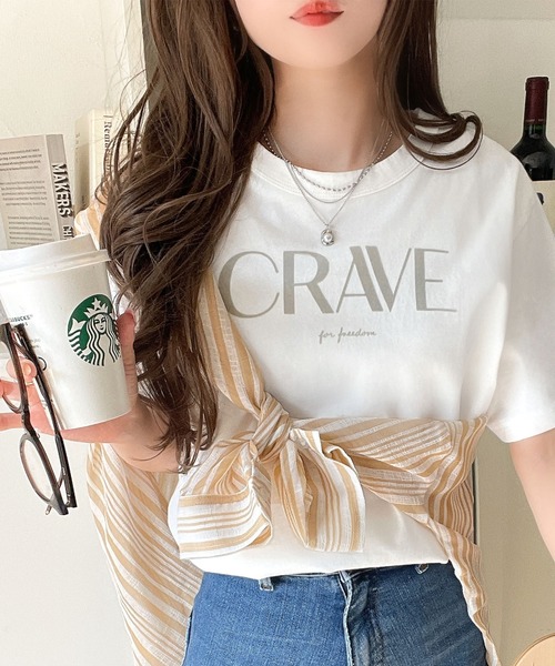 classicalelf(クラシカルエルフ)の「垢抜けた大人カジュアル。オーガニックコットン100%フロッキーロゴプリントTシャツ(Tシャツ/カットソー・レディース・杢グレー/グレイッシュベージュ/ホワイト/ネイビー/チャコール・MEDIUM/LARGE/X-LARGE/SMALL)」の1枚目の写真