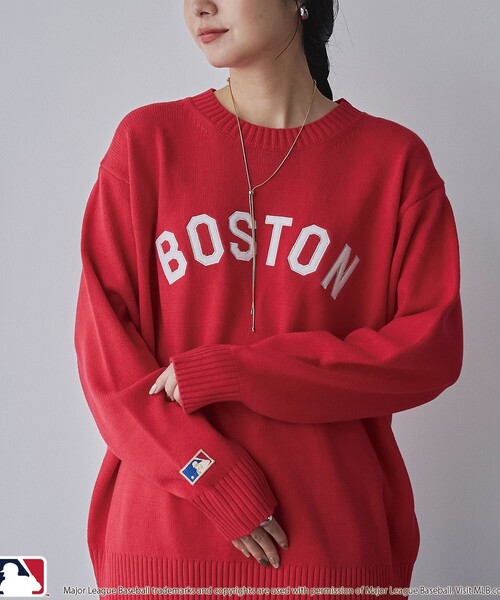 MLB（メジャーリーグベースボール）の「【スポーティ×ガーリー好バランス】MLB別注ワンポイントロゴクルーネックニット（ニット/セーター・レディース・オフホワイト/ライトグレー/ブラウン/レッド/オレンジ/コバルトブルー・M/L）」の5枚目の写真