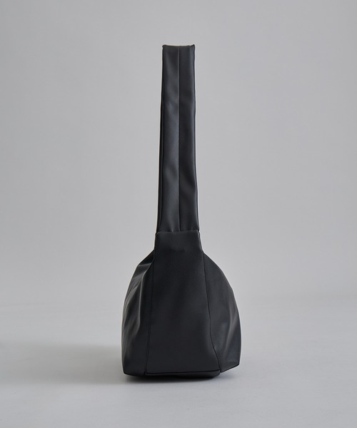 UNITED TOKYO ナイロンショルダーバッグ ブラック NYLON SHOULDER BAG（ショルダーバッグ）｜UNITED TOKYO