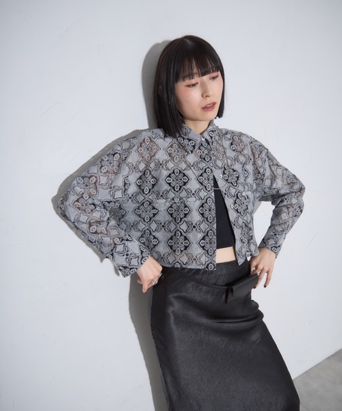 leimn(レイムン)の「クロップドレース刺繍シャツ(シャツ/ブラウス・レディース・ブルー/グレー/オフホワイト・M)」の22枚目の写真